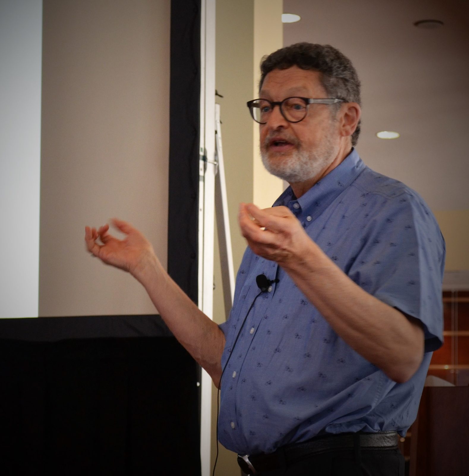 Jim_presenting3